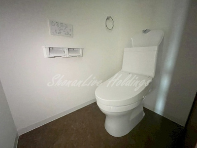 【トイレ】 | KS 本牧 Story Ⅰ | 温水洗浄便座付き♪