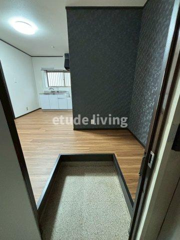 コーポカシワの玄関