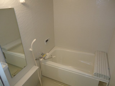 【浴室】 | リリーガーデン | 浴室乾燥機付きバス