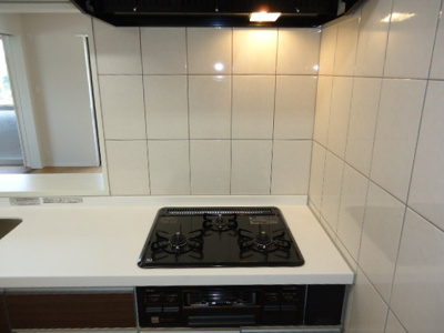 【その他】 | リリーガーデン | 三口コンロ付き