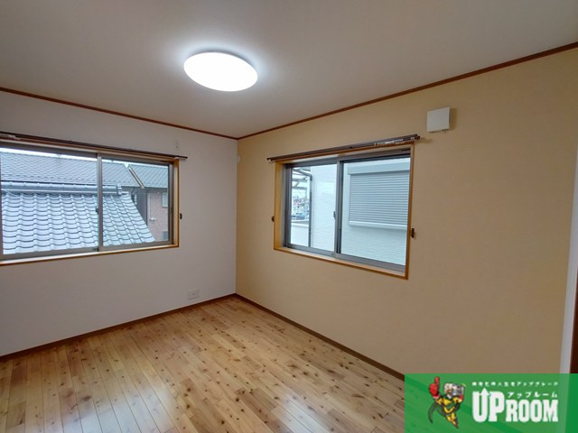 上田住宅66の洋室