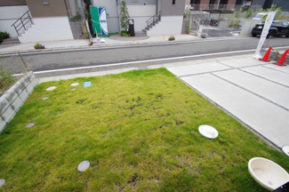 【庭】 | 【仲介手数料無料！！】稲城市東長沼　新築戸建て（全17棟）11号棟　5377万円