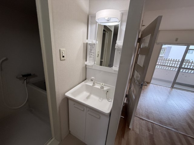 リバーサイド石澄の独立洗面台