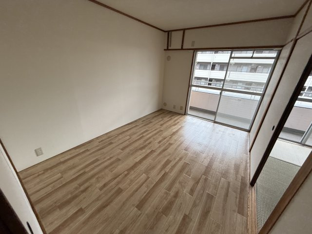 リバーサイド石澄の居間・リビング