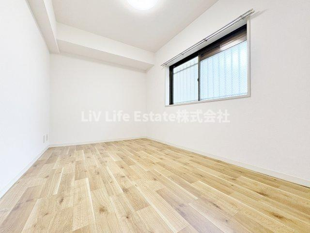 ＬＡＺＦＩＴＨ　ＴＡＮＡＳＨＩ（ラズフィス田無）の洋室