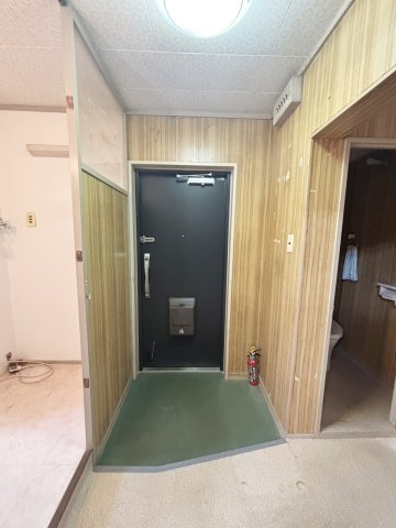 有野12団地 1号棟の玄関