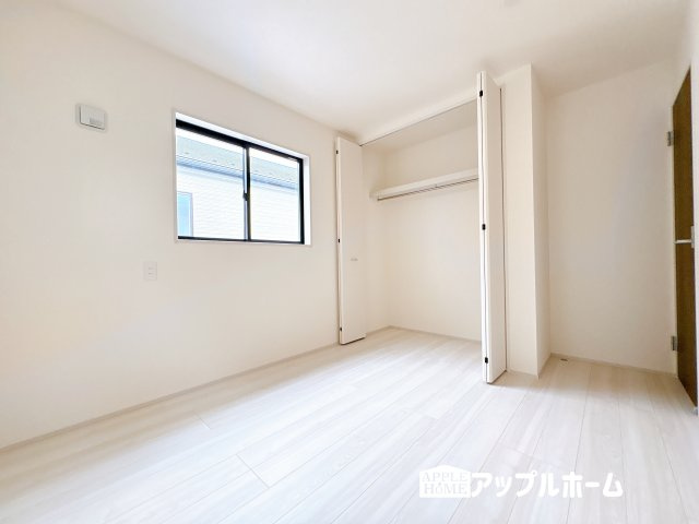 【新築戸建】鶴ヶ島市下新田第2 全4棟の洋室|２階居室は全室収納あり！たっぷりある収納活用でお部屋もキレイを保てます♪