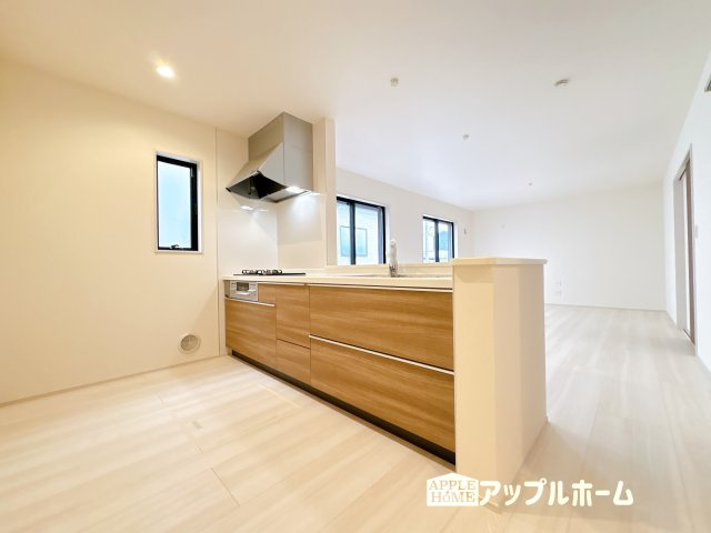 【新築戸建】鶴ヶ島市下新田第2 全4棟のその他|広々リビング×対面キッチンで家族の会話も弾みます♪家族団らんの秘訣は間取りにあり☆夢のマイホームを一緒に叶えましょう！