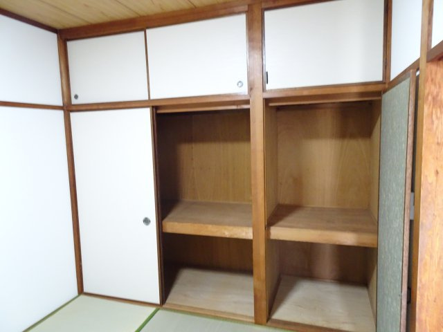 大垣市林町貸家の収納