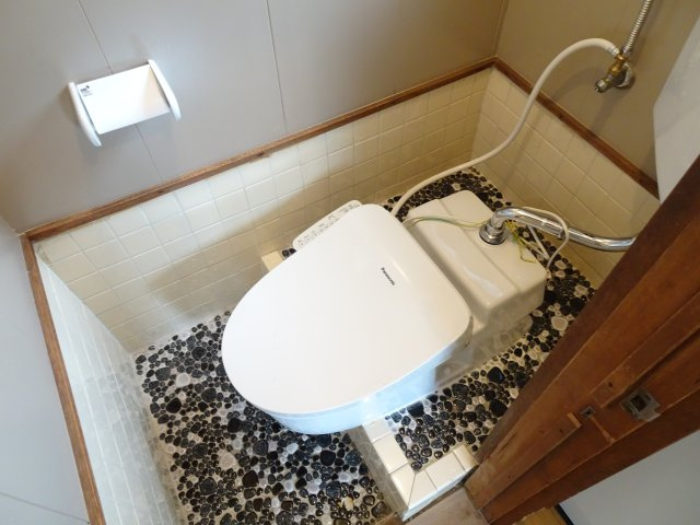 大垣市林町貸家のトイレ