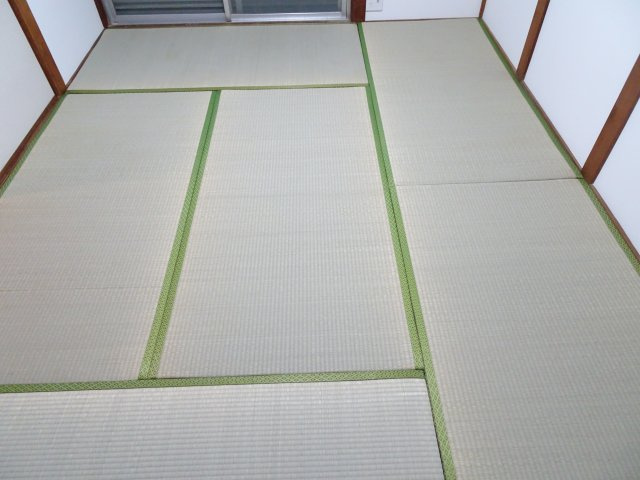 大垣市林町貸家の和室