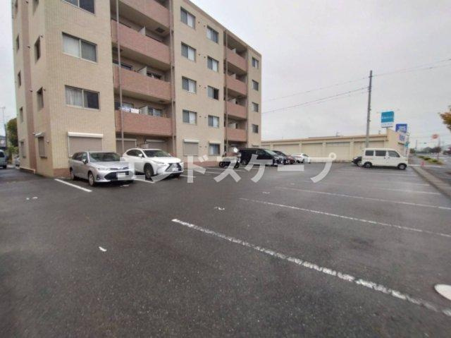 クオーレの駐車場|高崎、前橋のお部屋探しはエンドスケープまで！お客様の理想お聞かせ下さい♪