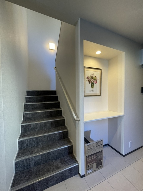 Ｂｏｎｈｅｕｒ　Ｍのロビー|★オートロック内にある屋内階段★