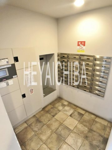 ラグジュアリーアパートメント御徒町のその他共用部分|宅配ボックス