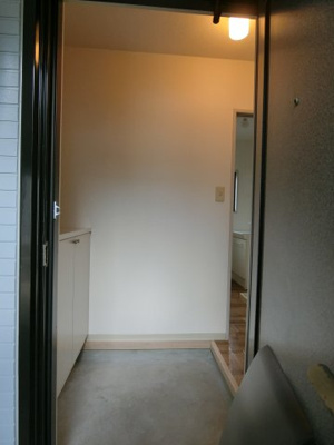 【玄関】 | ヴィ・ラフィネ旗ヶ崎2号館