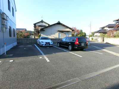 【駐車場】 | ヴィ・ラフィネ旗ヶ崎2号館