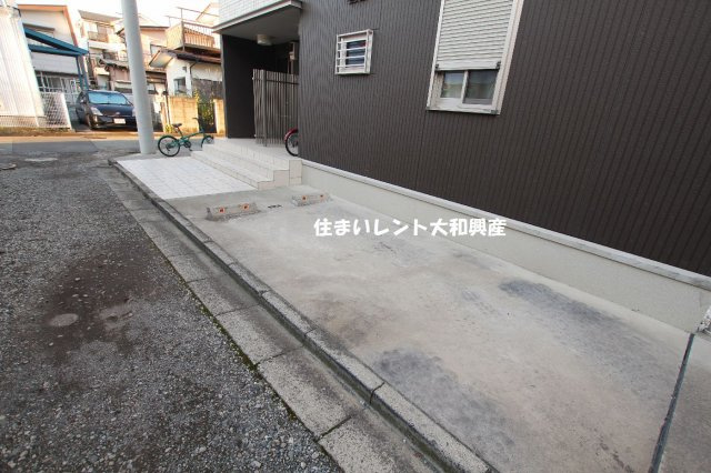 ソフィア相南の駐車場