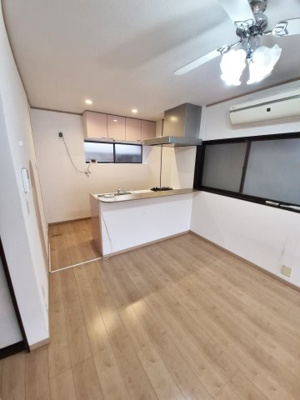 【居間・リビング】 | 物集女町御所海道　一戸建