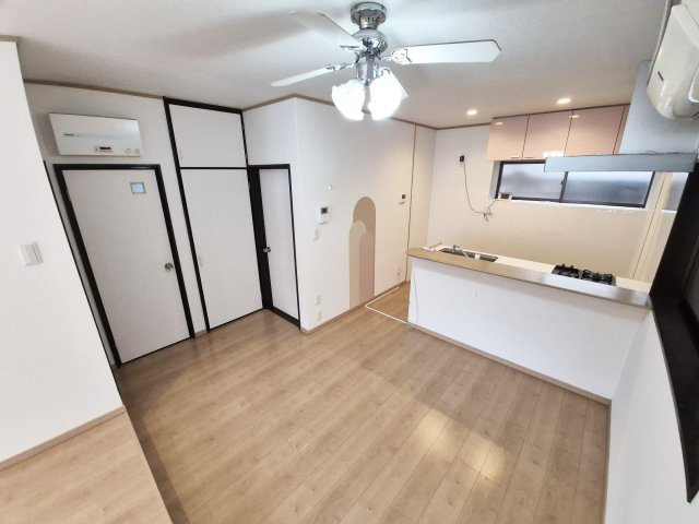 【居間・リビング】 | 物集女町御所海道　一戸建