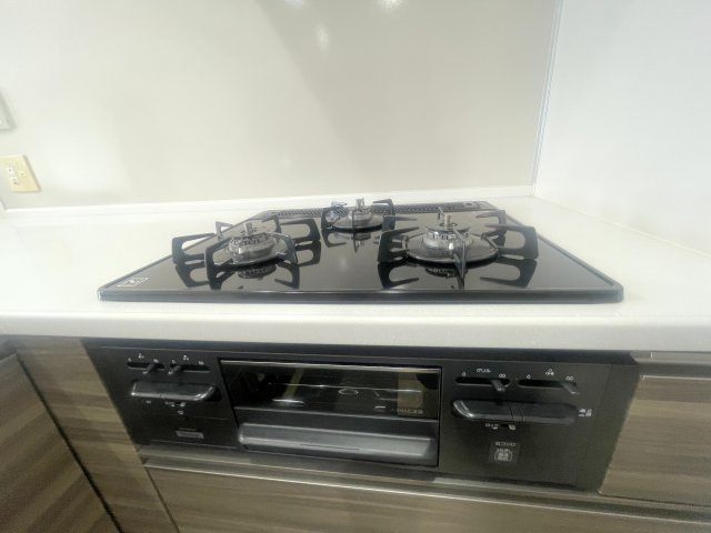 レアシス津田沼前原の丘のキッチン|キッチン/料理の作り置きができる3口コンロのシステムキッチン