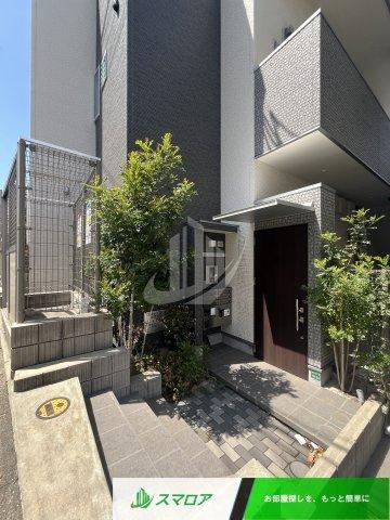 福岡市南区野間３丁目のアパートのエントランス