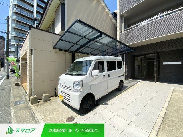 福岡市南区高宮１丁目の賃貸マンションの駐車場