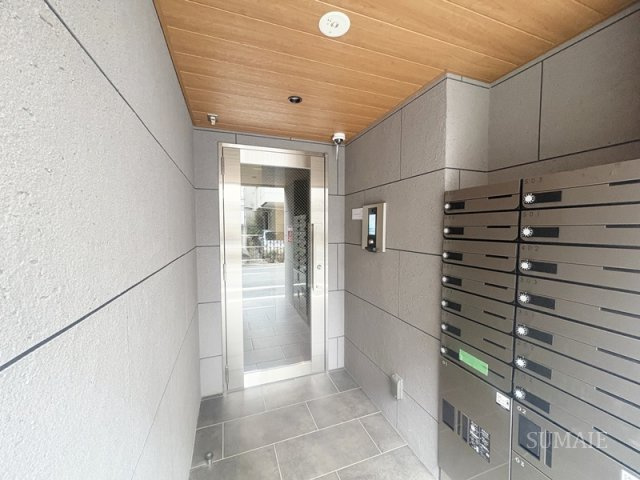 ＣＲＥＡＬ東十条のエントランス|清潔なエントランスです☆