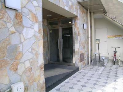 福岡市博多区博多駅東３丁目の賃貸マンションのロビー