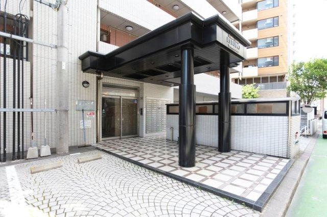福岡市博多区比恵町の賃貸マンションのエントランス