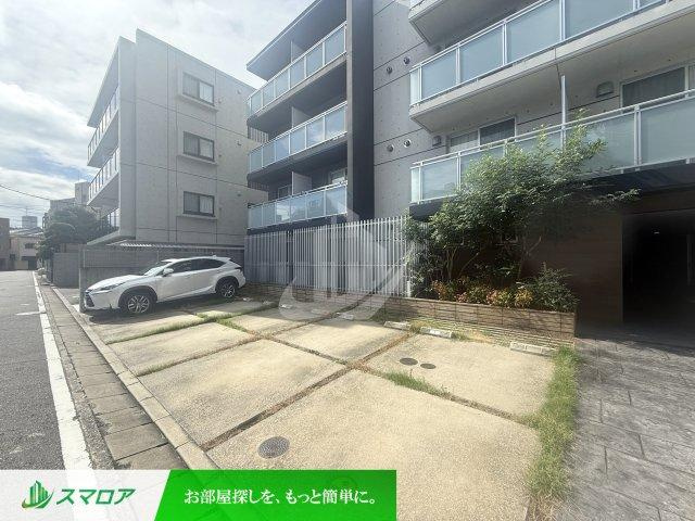 福岡市南区塩原３丁目の賃貸マンションの駐車場