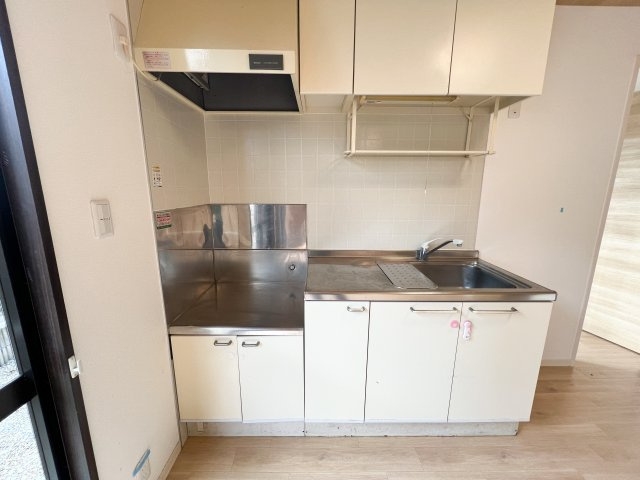 クレセントガーデン B棟のキッチン