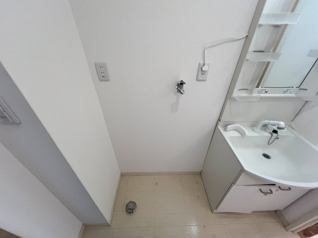 クレセントガーデン B棟の洋室