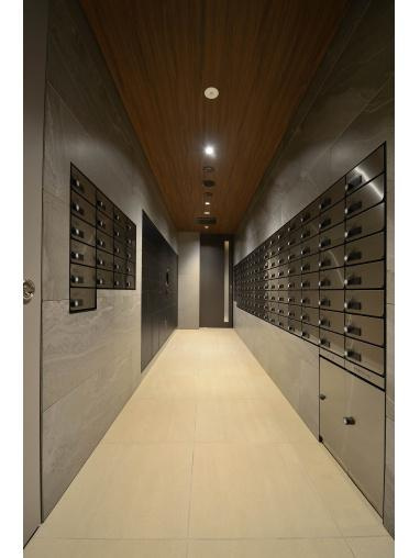 福岡市博多区築港本町の賃貸マンションのロビー