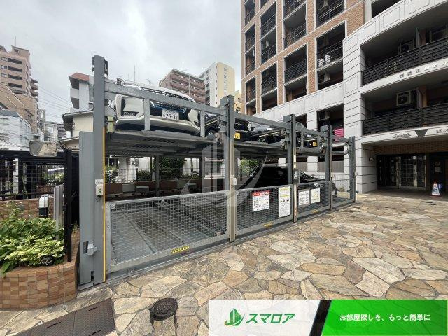 福岡市中央区薬院３丁目の賃貸マンションの駐車場