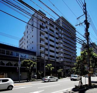 福岡市中央区平尾１丁目の賃貸マンションの外観