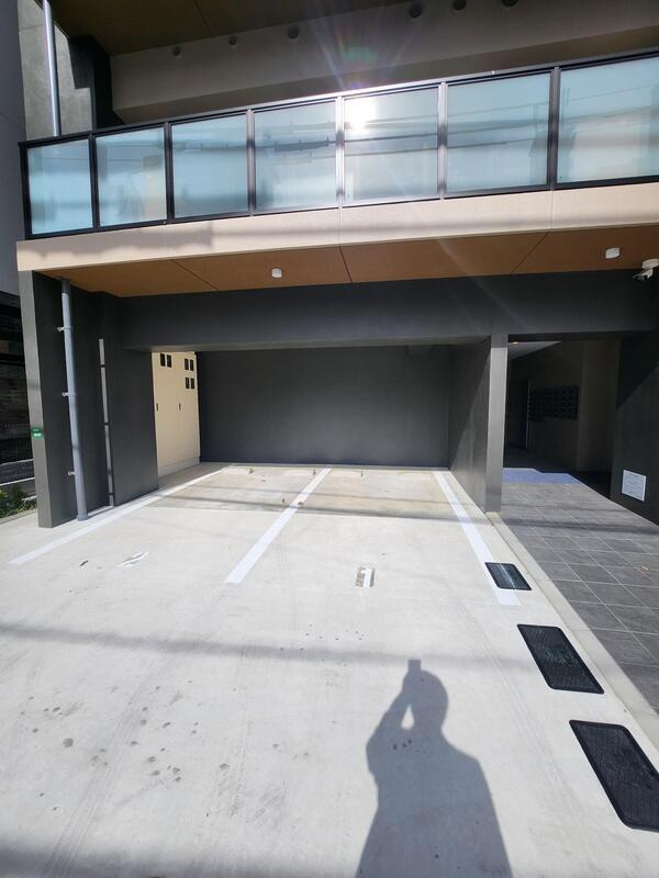 福岡市博多区吉塚６丁目の賃貸マンションの駐車場