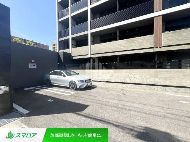 福岡市南区大楠２丁目の賃貸マンションの駐車場