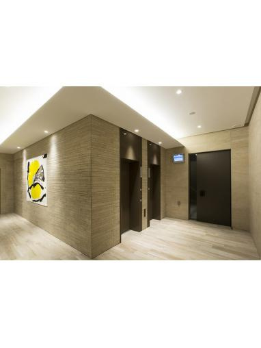 福岡市博多区博多駅東３丁目の賃貸マンションのエントランス