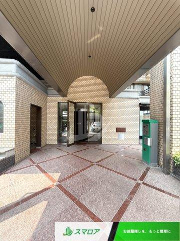 福岡市中央区薬院２丁目の賃貸マンションのエントランス