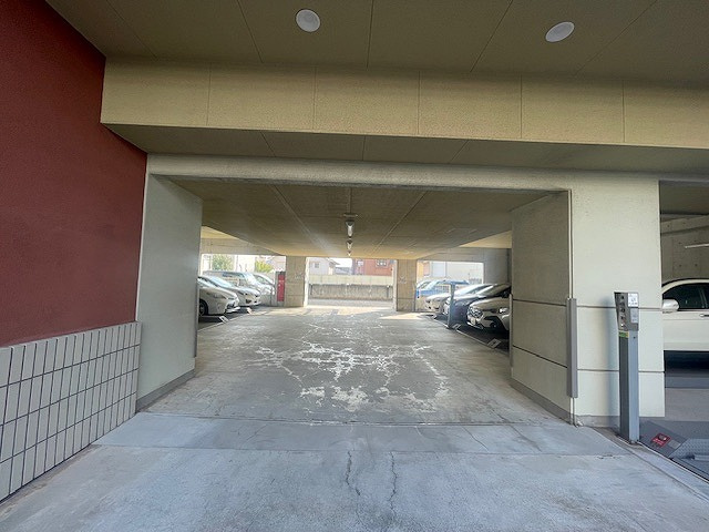 リヴェール御影の駐車場