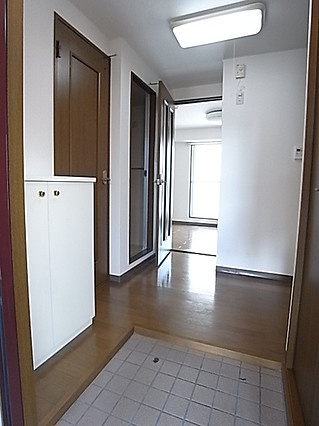 ハーバーステージ神戸の玄関