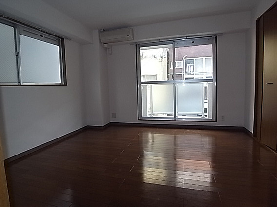 ハーバーステージ神戸の居間・リビング