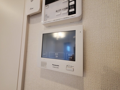 【セキュリティ】 | メシル新大阪 | 安心のモニター付きインターホンです。