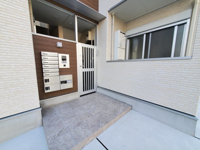 【エントランス】 | メシル新大阪 | 広々としたエントランスです。