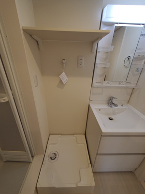 【設備】 | メシル新大阪 | 室内洗濯機置き場です。