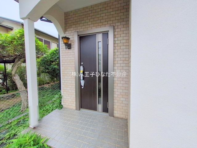 『八王子市中古戸建て』八王子市北野台1-35-4【仲介手数料無料】の玄関|～仲介手数料無料☆八王子ひなた不動産～八王子市北野台　中古戸建