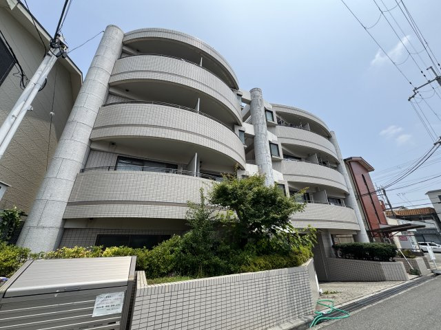 シャトー柴原の外観