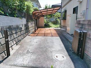 口田南　安藤邸の駐車場