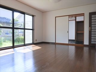 口田南　安藤邸の居間・リビング