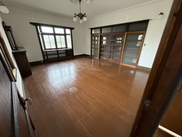 新稲３丁目貸家の居間・リビング